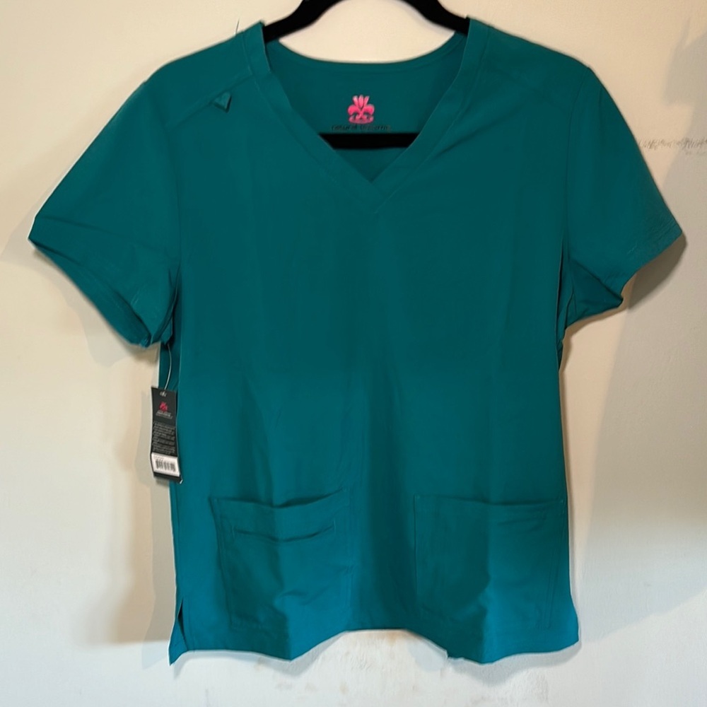 ⭐️NWT- Boxy Relaxed Green Short Sleeve scrubs
